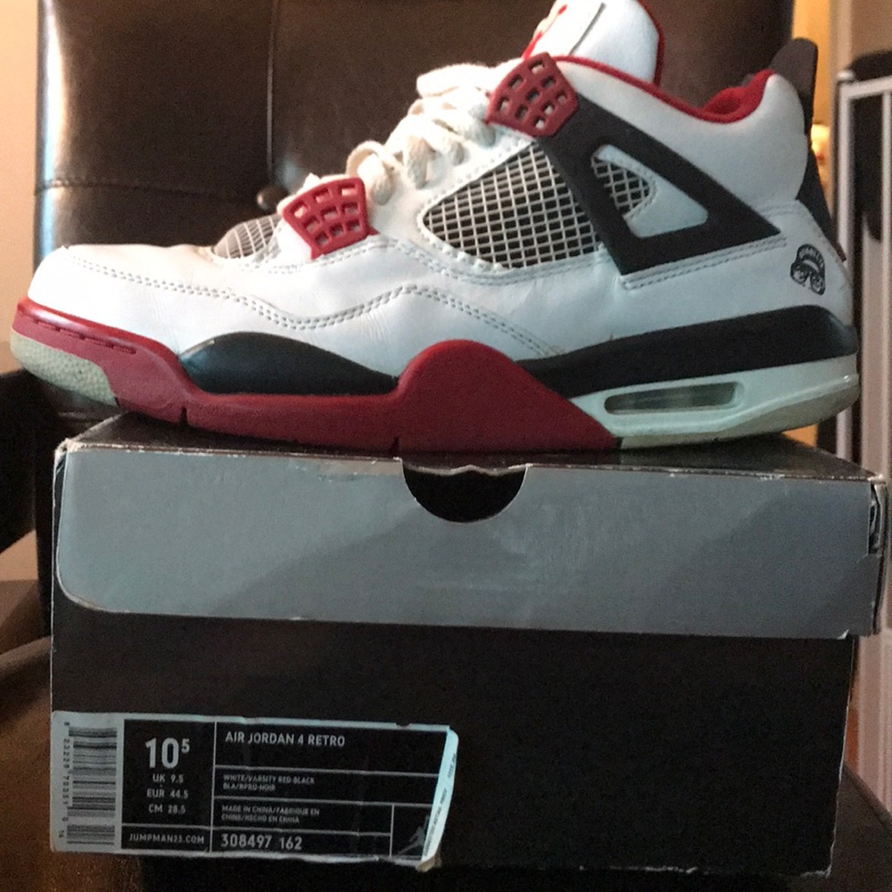 Nike Air Jordan Retro 4 “DTRT” Edition. Size 10.5